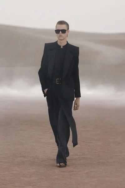 Look 47